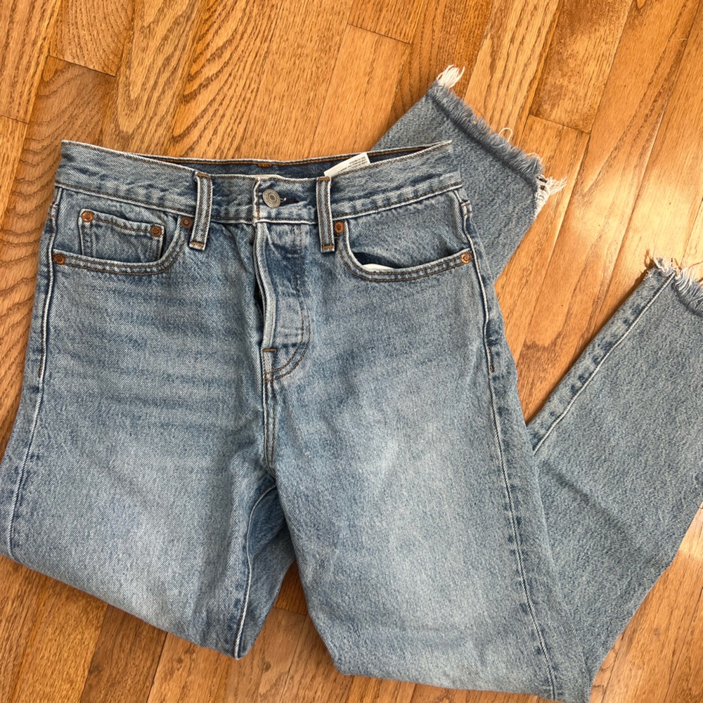 Levi’s Wedgie Jeans